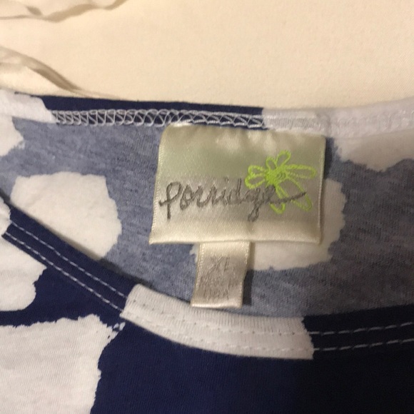 Size xl blue w/ white dots top - Picture 2 of 4